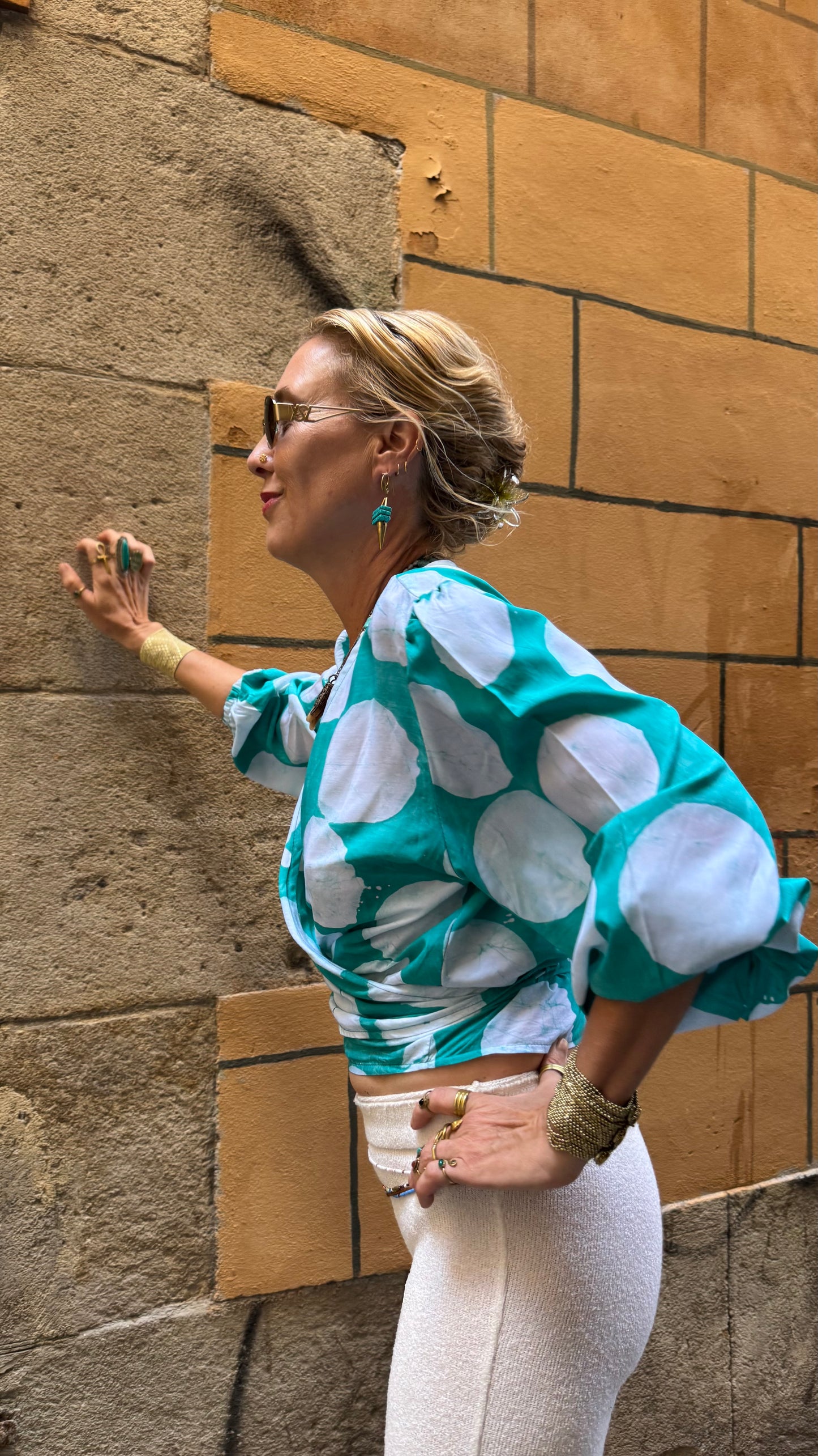Tikiti blouse