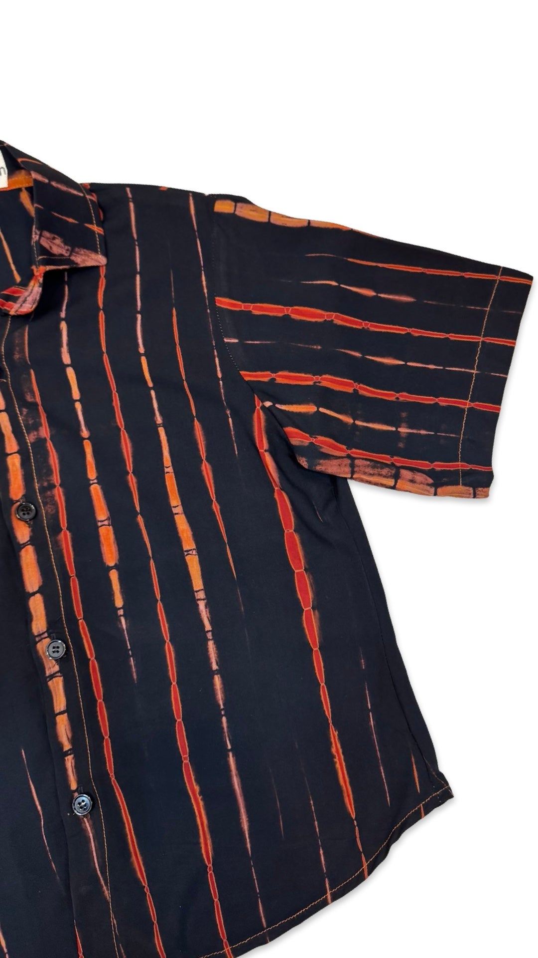 Nyeusi tii shirt