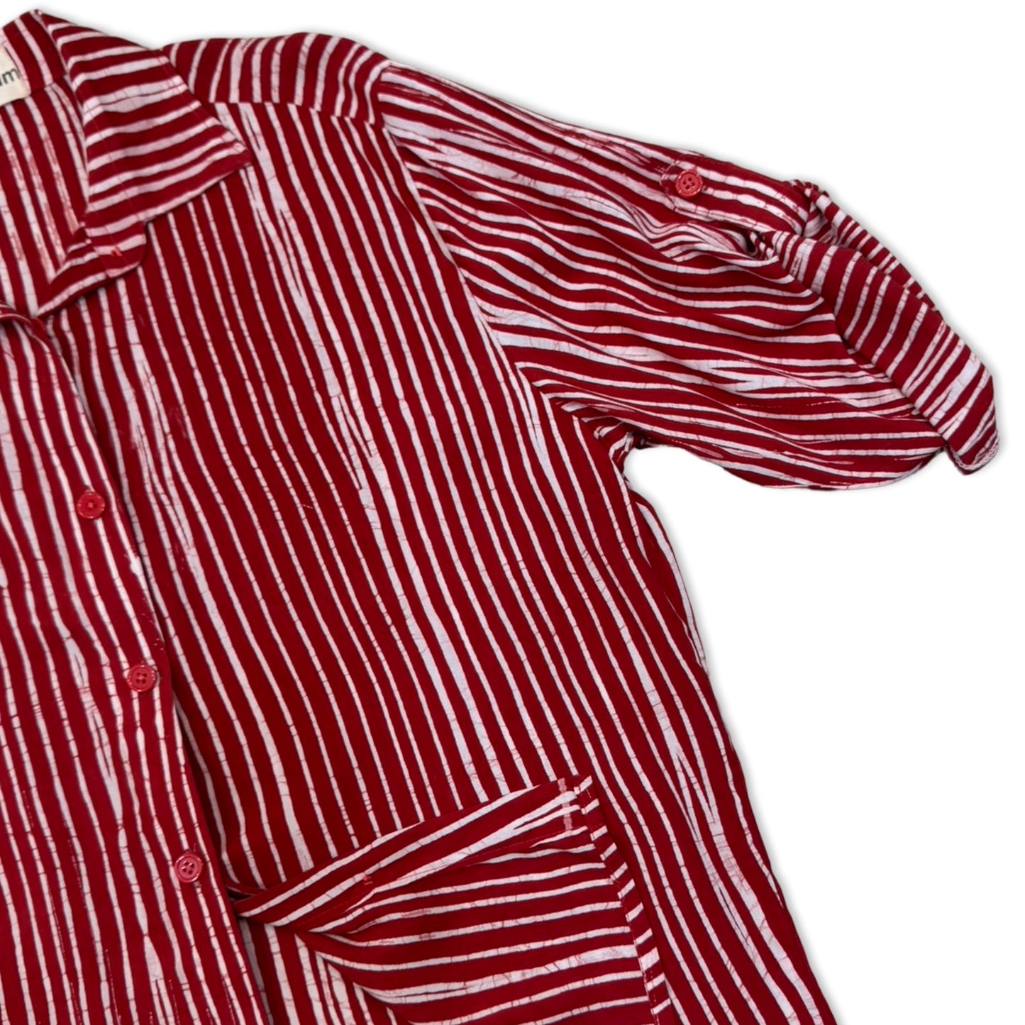 Nyekundu shirt